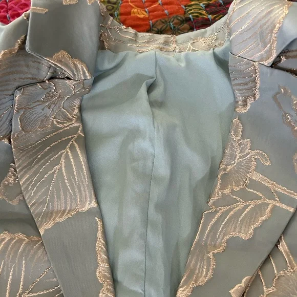 Chic Women's Blue and Cream Colored Pantsuit. Quite beautiful raised baroque. - Picture 12 of 14